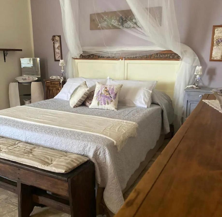 Anticacascina Bed & Breakfast Quarto  ภายนอก รูปภาพ